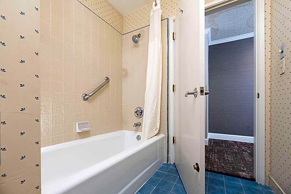 Clarion Inn Silicon Valley