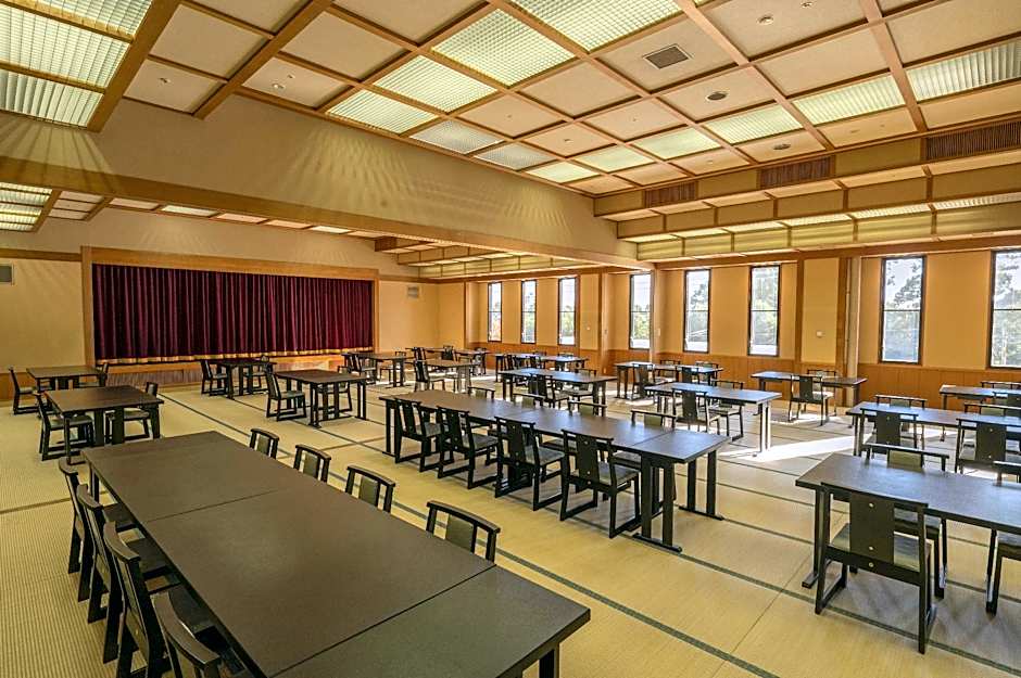 KAMENOI HOTEL OME
