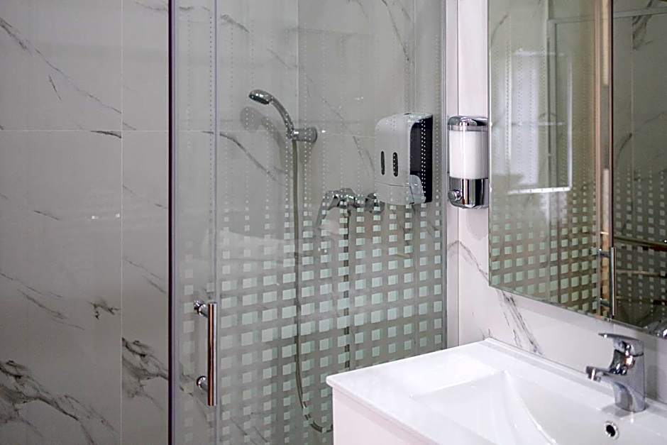 Sunny, The House - AL