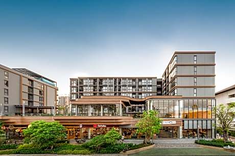 Salaya One Hotel & Service Apartment