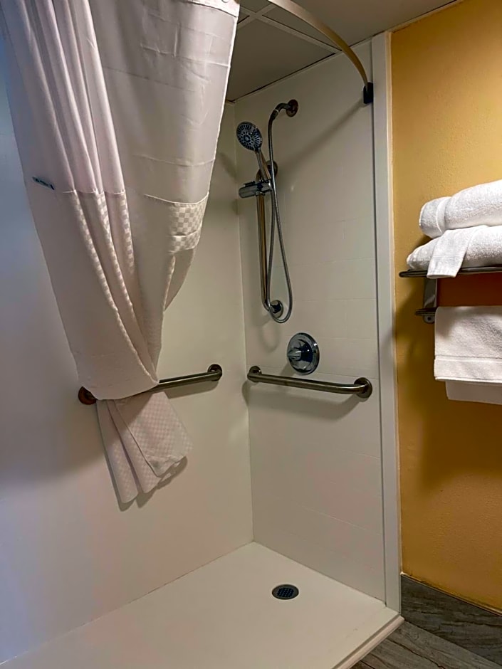 Baymont by Wyndham Scranton Dunmore