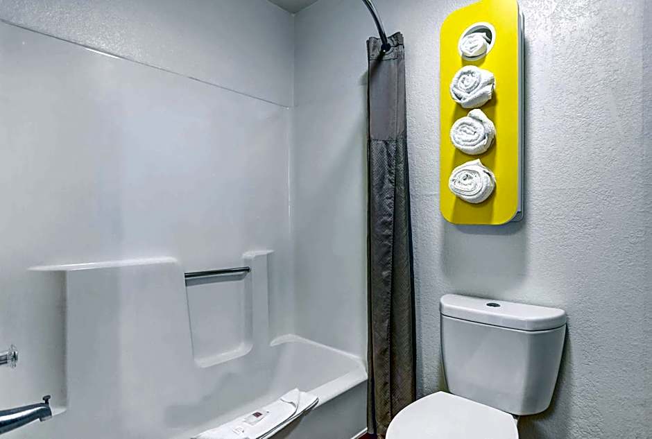 Motel 6-Moriarty, NM