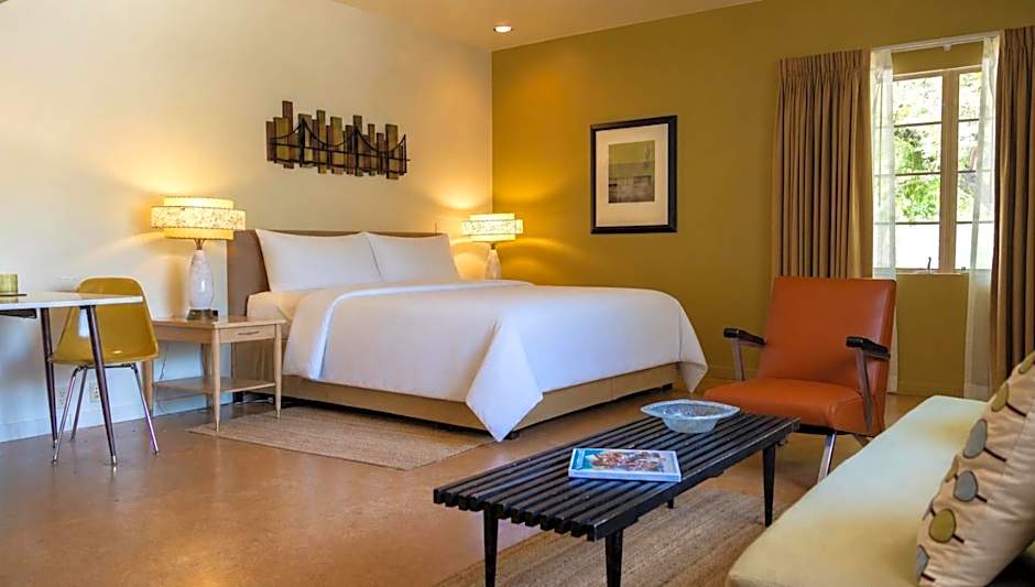 The Hideaway - 21 and Over - A Town & Desert Boutique Hotel