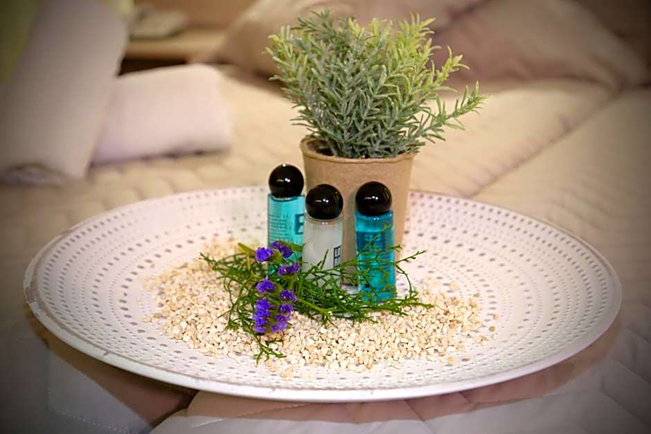 Pier Beach Hotel Apartments