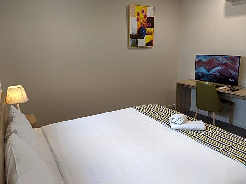 The Windsor, Hotel Rooms & Apartments