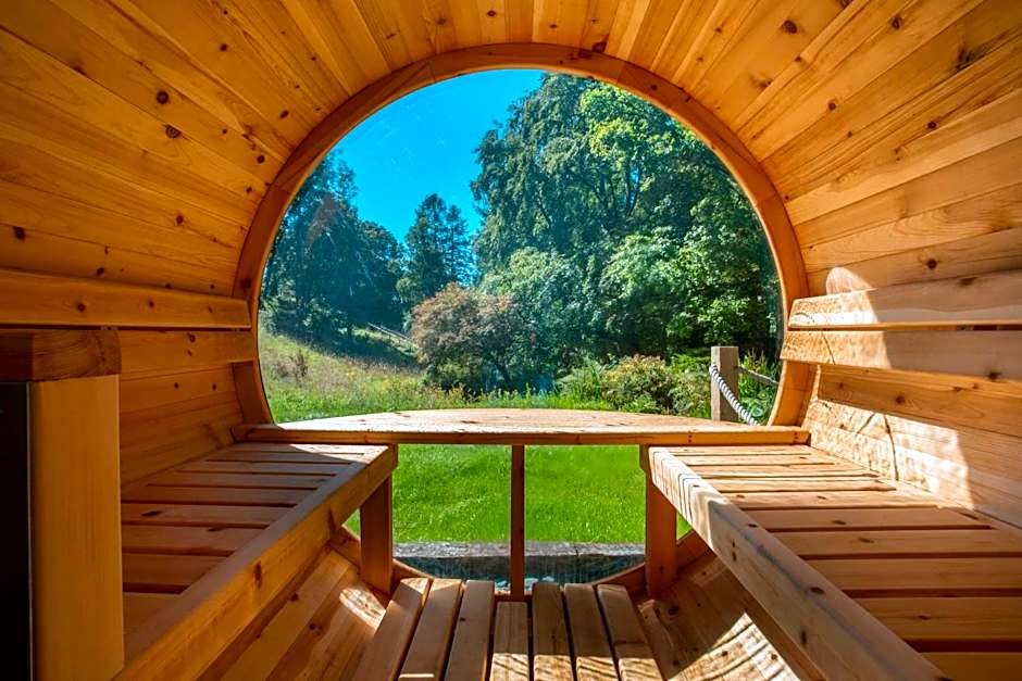 Aphrodites Group - Luxury Hot Tub Suites in Central Lake District!