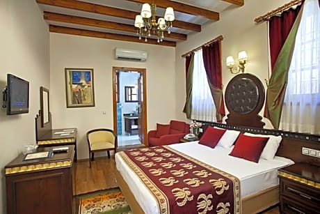 Single Deluxe Room