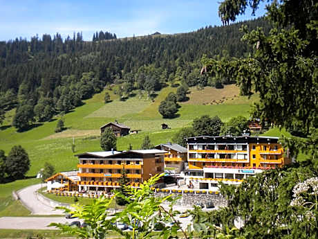Azureva Club La Clusaz les Confins