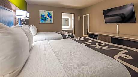 Queen Room with Two Queen Beds and Roll In Shower - Disability Access