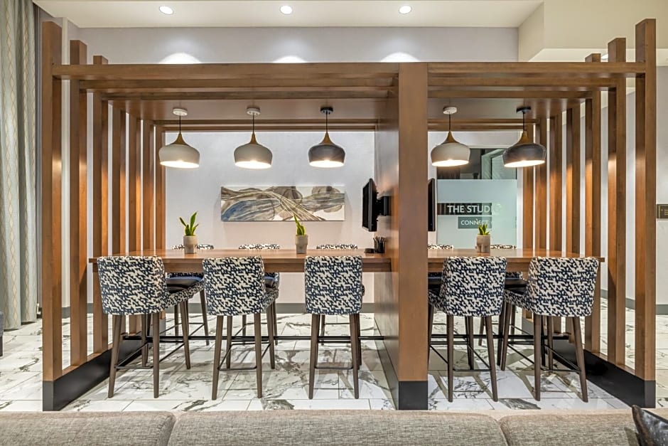 Crowne Plaza - Kearney By IHG