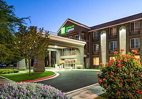 Holiday Inn Express Lancaster by IHG