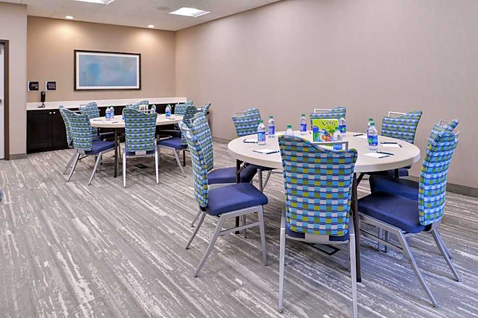 Homewood Suites By Hilton Des Moines Airport