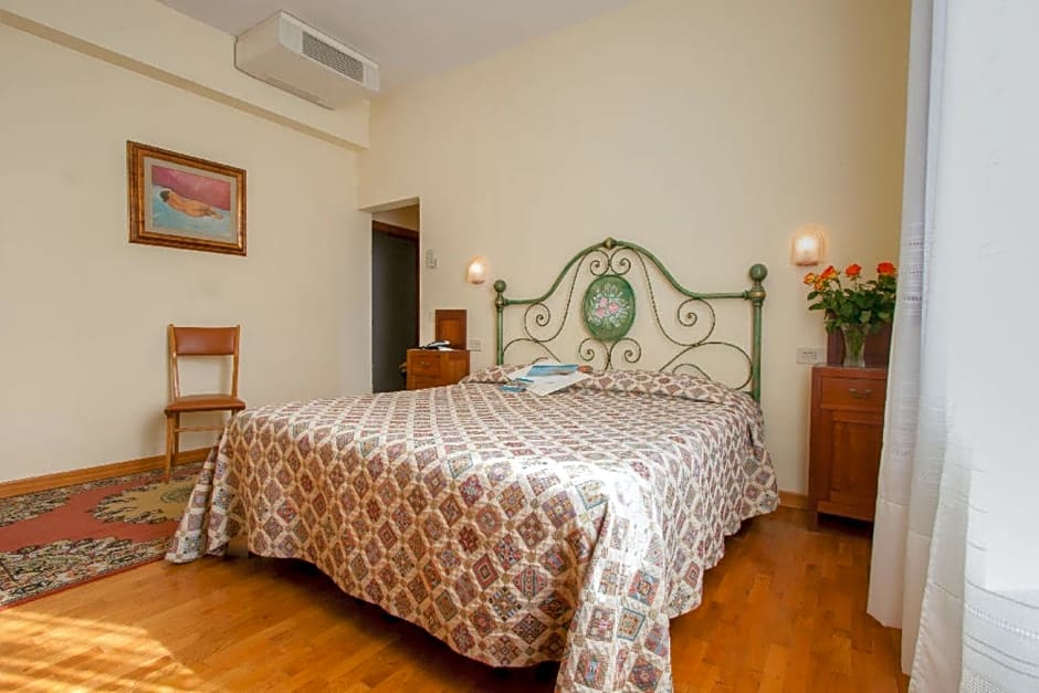 Hotel Savoia & Campana