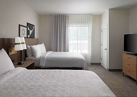 Queen Suite - Hearing Accessible