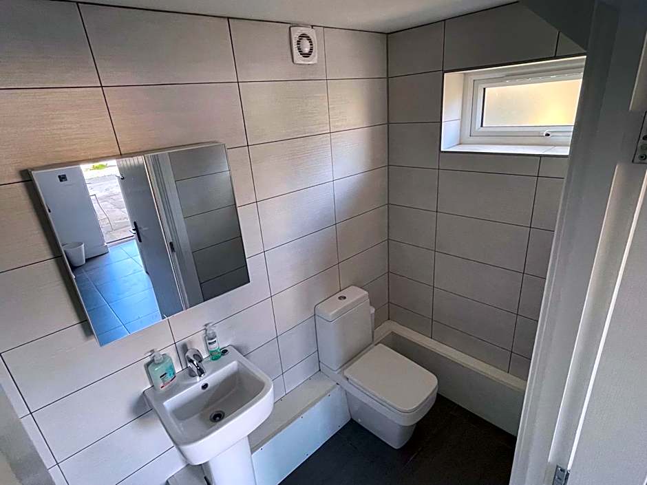 Welcome rooms 55b- Self Check-In whole apartment FULLY REFURBISHED