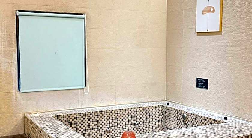 Her Home Spa Motel Douliu