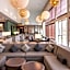 Element Lexington