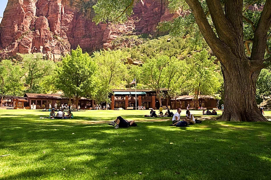 Zion Lodge - Inside The Park