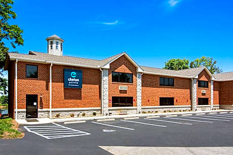 Clarion Pointe on the lake Clarksville-South Hill West