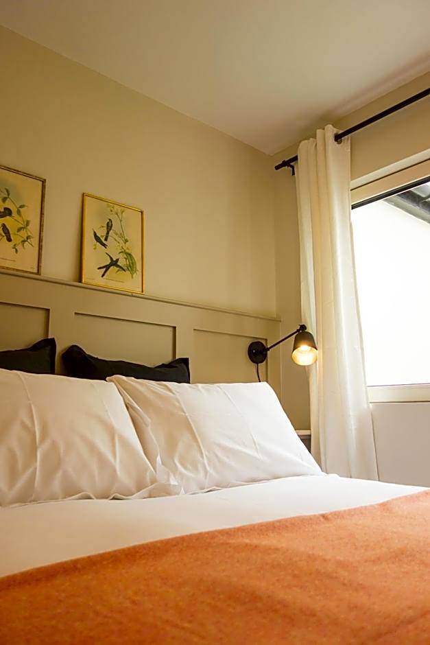 Rookery Lane Food and Lodging