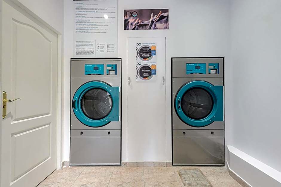 Apartamentos San Antonio Beach