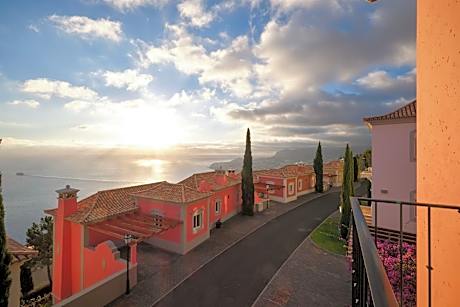 Two Bedroom Villa, Sea View (2 Twin Beds and 1 Double Bed)