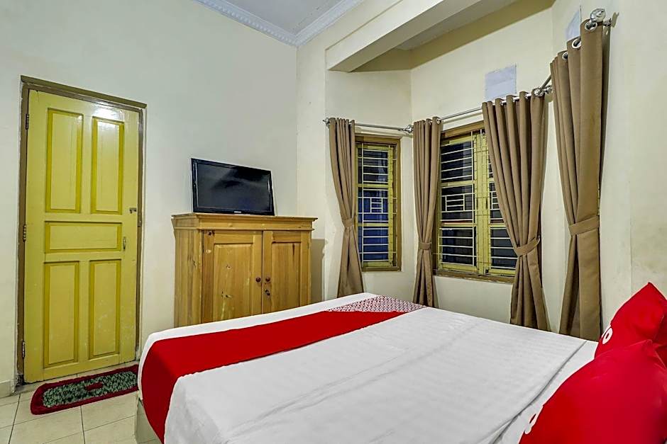 OYO Life 92937 Kost Putri Sarkara Syariah