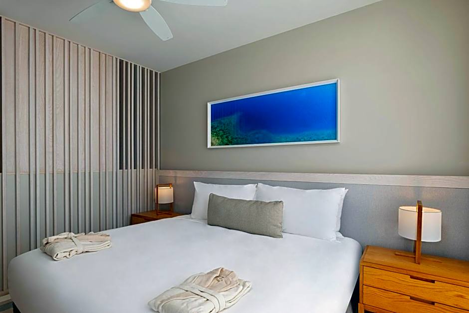 Alaia Belize, Autograph Collection