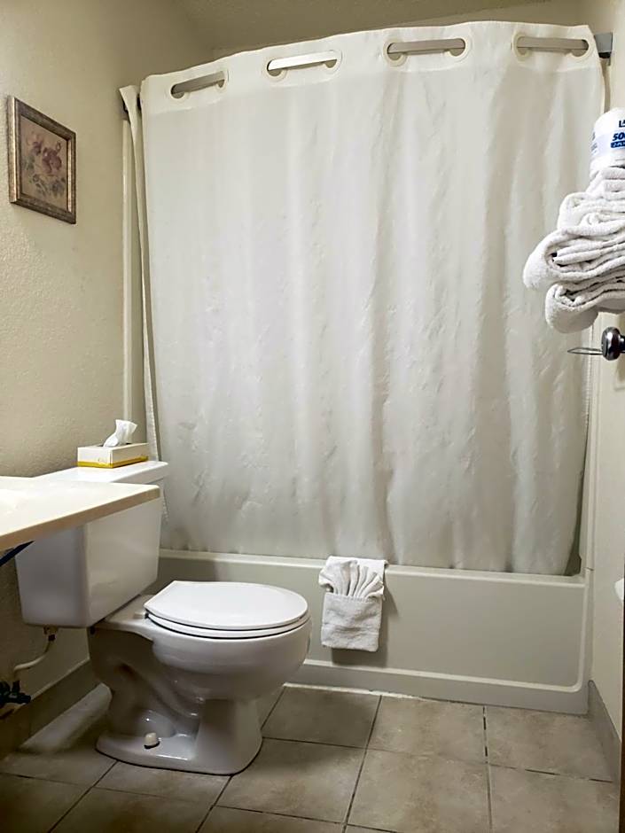 Americas Best Value Inn & Suites International Falls