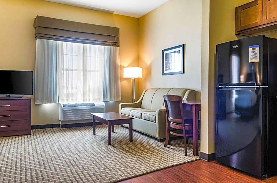 MainStay Suites Hackberry Sportsman's Lodge