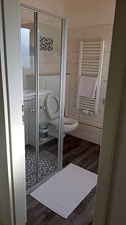 Deluxe Double Room with Shower