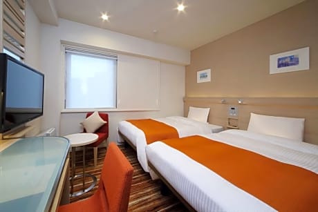 Twin Room - Non-Smoking
