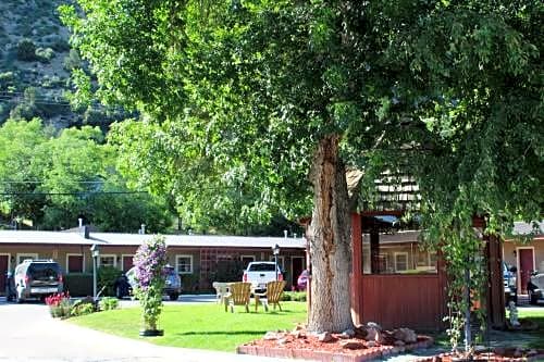 Siesta Motel