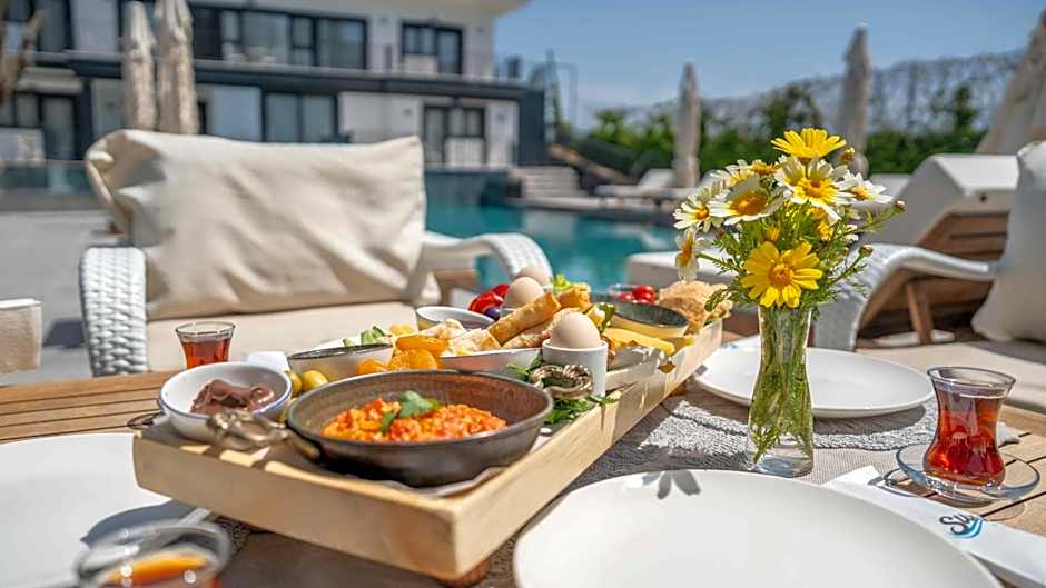 Enki Suess Alaçatı