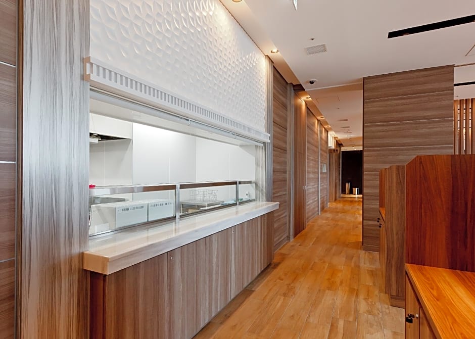 KEIKYU EX INN HANEDA 3 minutes walk from A2 Exit of Tenkubashi Station