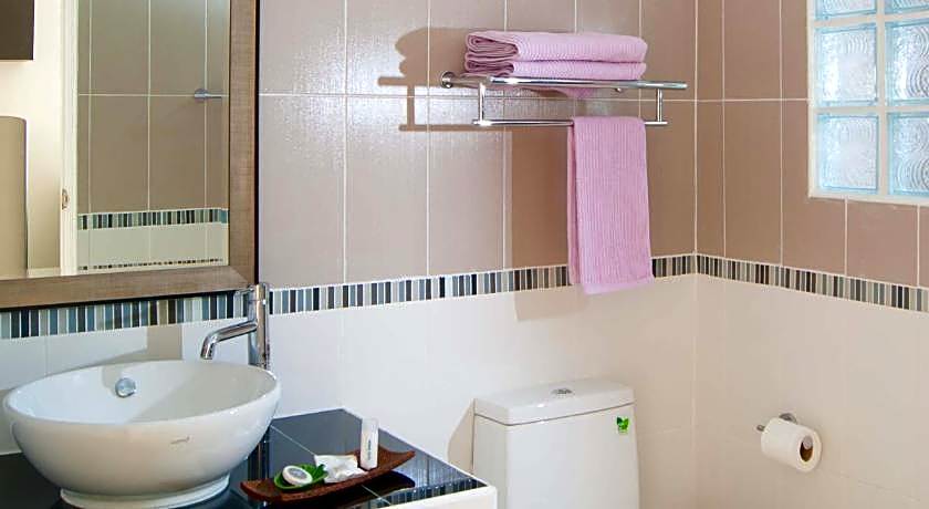 Suporn Lakeview Serviced Apartment & Homestay