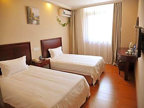 GTI - 1 Bed Guest Room, 1.5M Bed