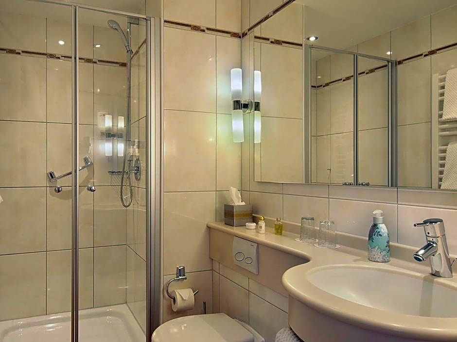 Hotel Kriemhild am Hirschgarten in Munich-Nymphenburg