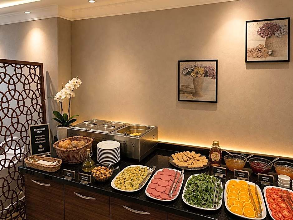 HOTEL REAL LİFE