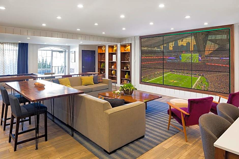Holiday Inn Bloomington W MSP Airport Area By IHG