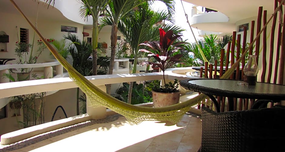 Playa Palms Beach Hotel