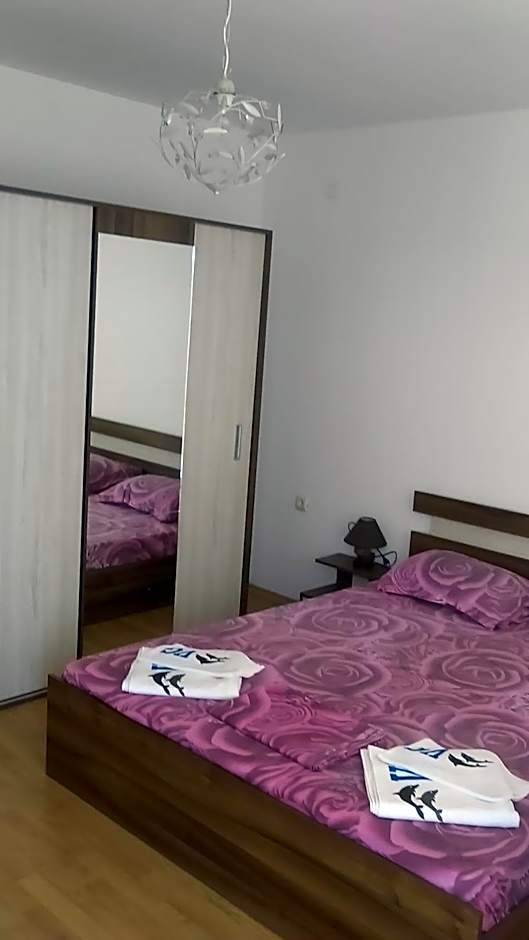 MARINA REZIDENCE ***