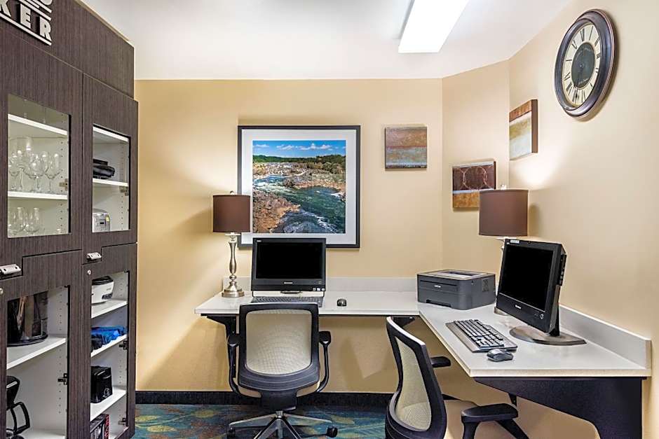 Candlewood Suites Sterling By IHG