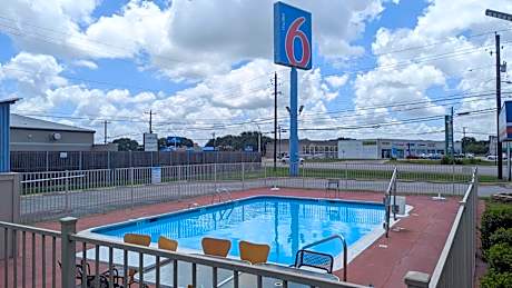 Motel 6-Victoria, TX