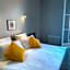Logis Hotel Castel de Mirambel