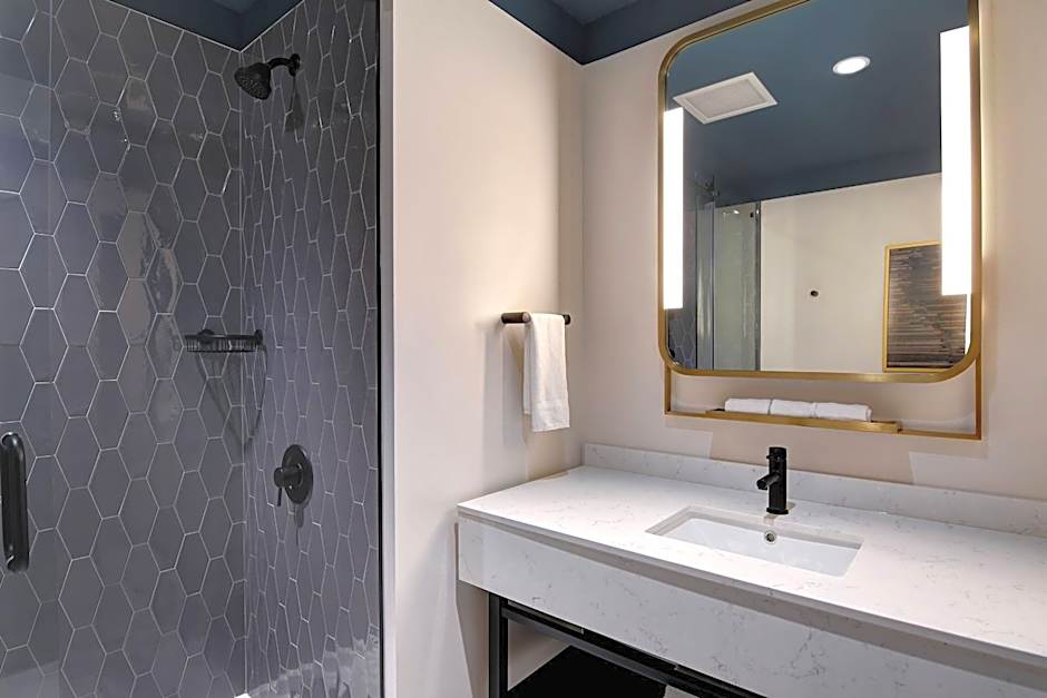 Courtyard by Marriott Cincinnati Downtown