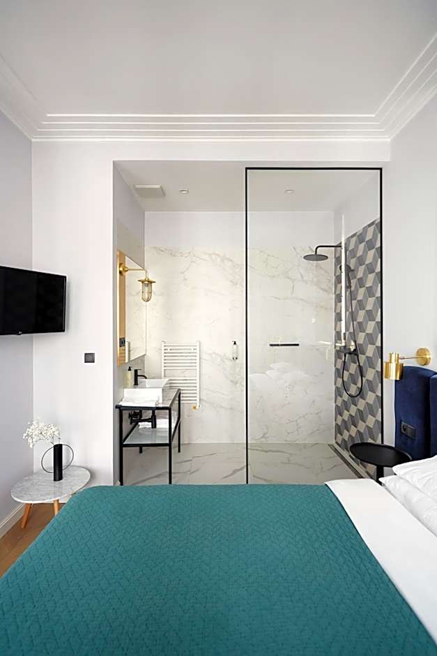 No.4 Residence