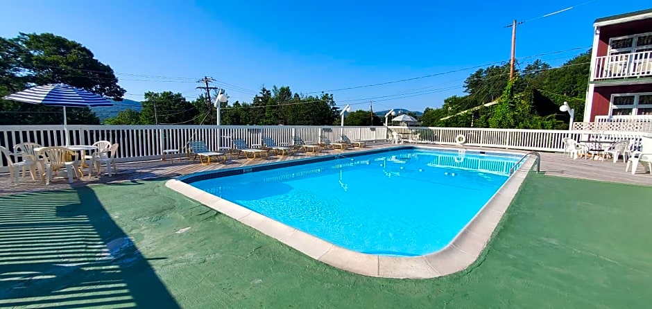 Pinebrook Motel