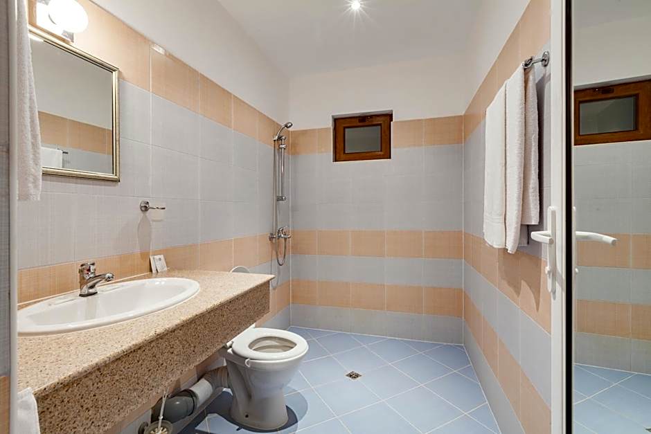 Sinia Vir Eco Residence