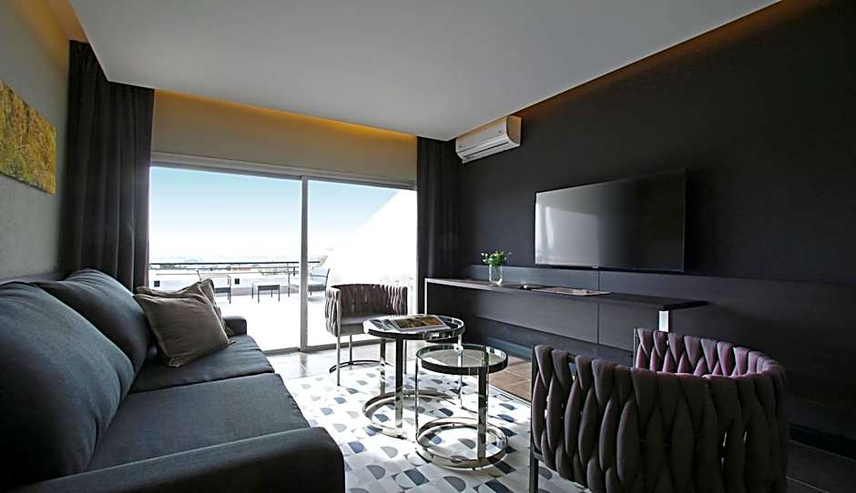 Pinares Panorama Suites & Spa